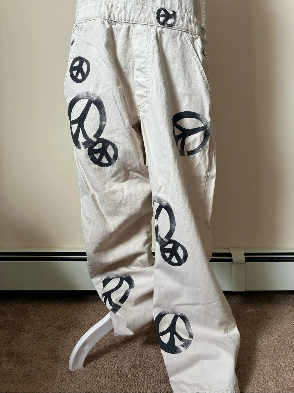 Free People Cream Peace Sign Boho Wide Leg Utility Jumpsuit Overalls size Medium